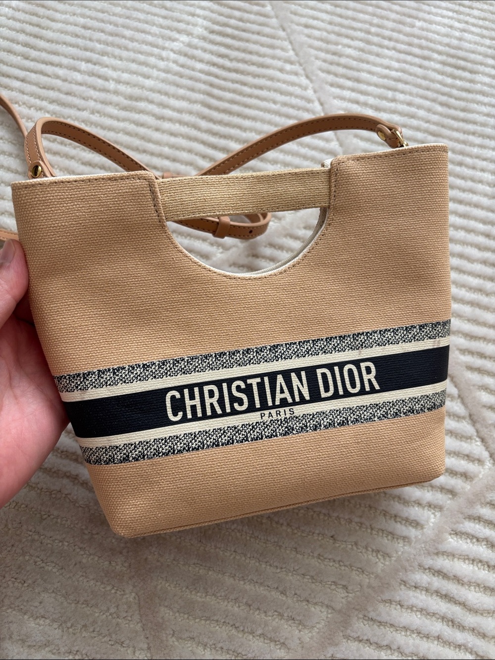 Up-cycled CD bag w/ straps - Picture 3 of 13